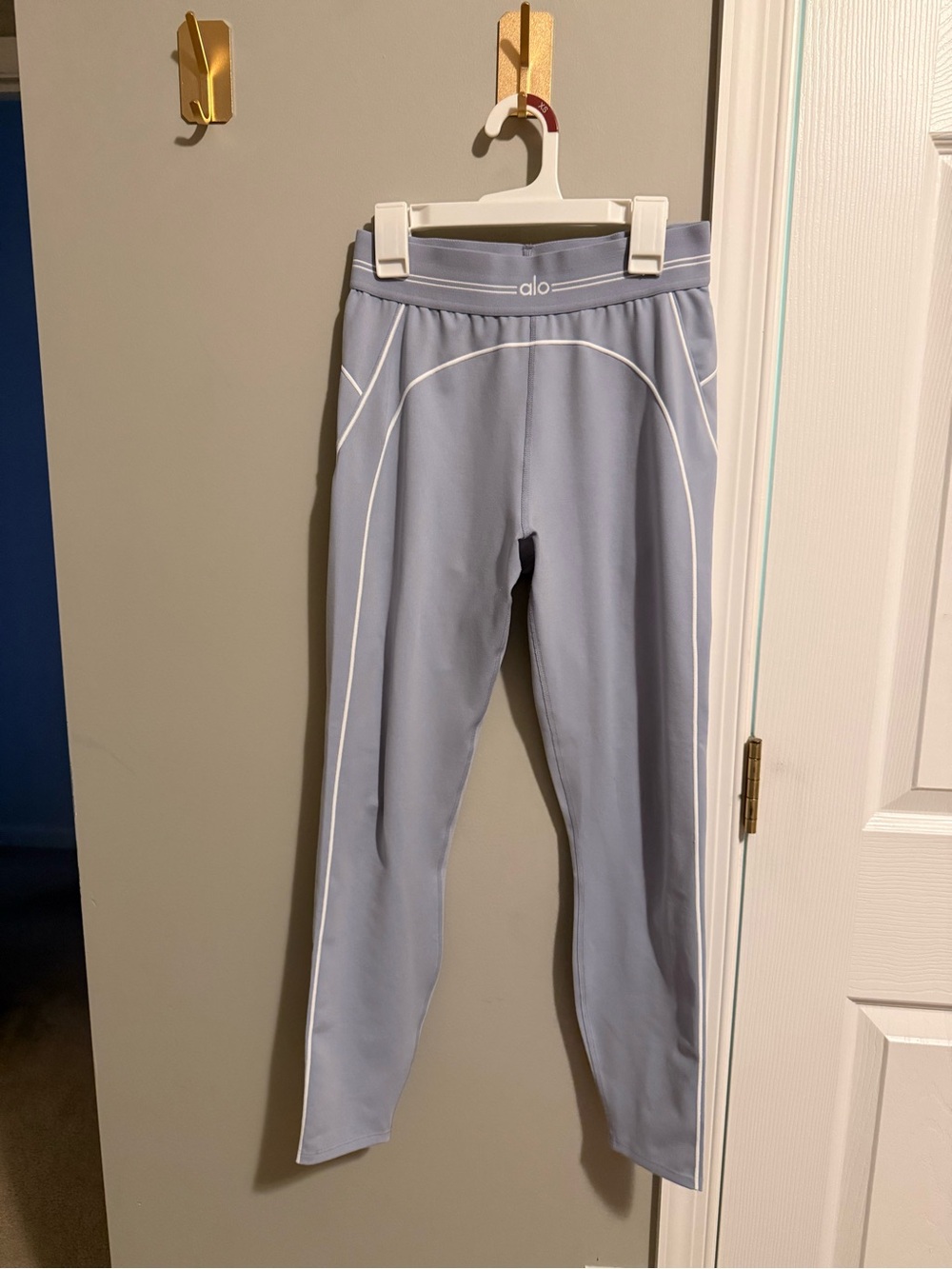 ALO Yoga Light Blue Leggings with White Piping